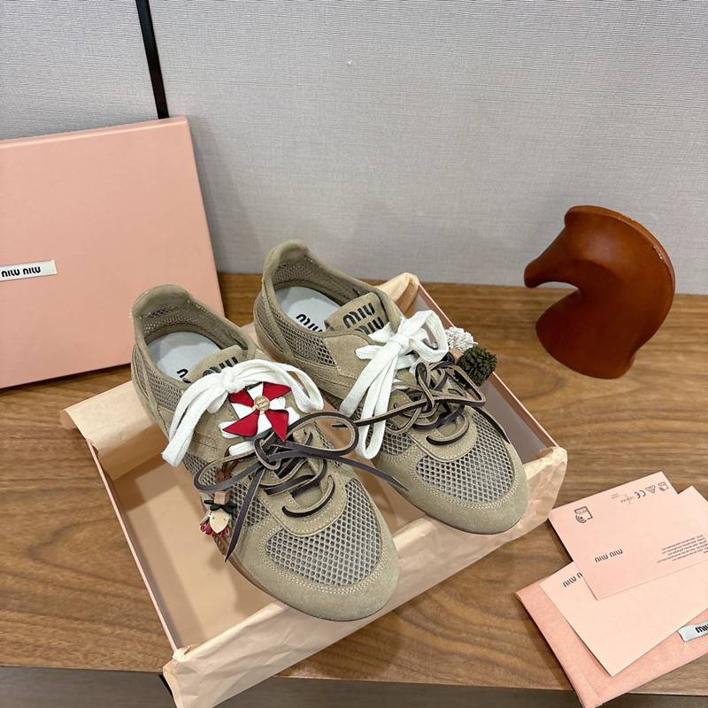 Miu Miu Plume Technical Fabric & Suede Sneakers — صورة 1