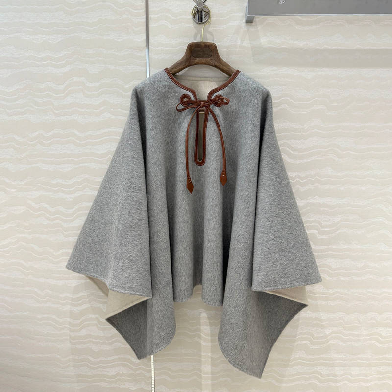 Loro Piana Tie-Neck Cape — صورة 1