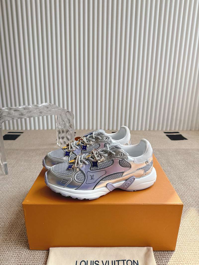 Louis Vuitton LV Trainer Maxi Sneakers — صورة 1