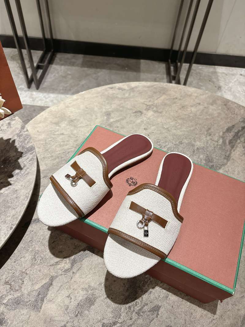 Loro Piana Embellished Raffia Slides — صورة 1
