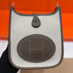 Hermès Perforated Crossbody Bag — صورة 1