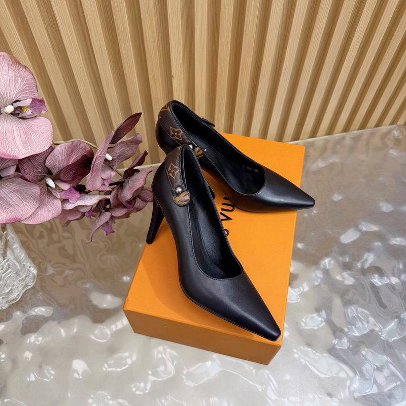 Louis Vuitton Pointed-Toe Pumps — صورة 1