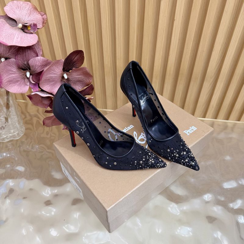 Christian Louboutin Crystal-Embellished Pointed-Toe Pumps — صورة 1
