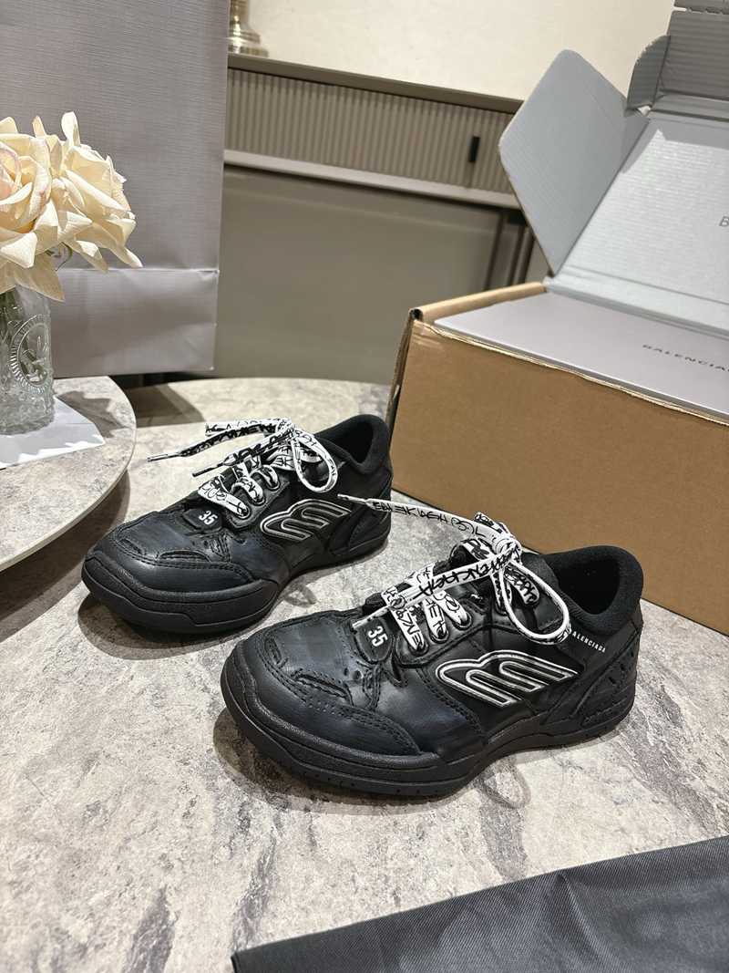 Balenciaga Stapler Sneakers — صورة 1