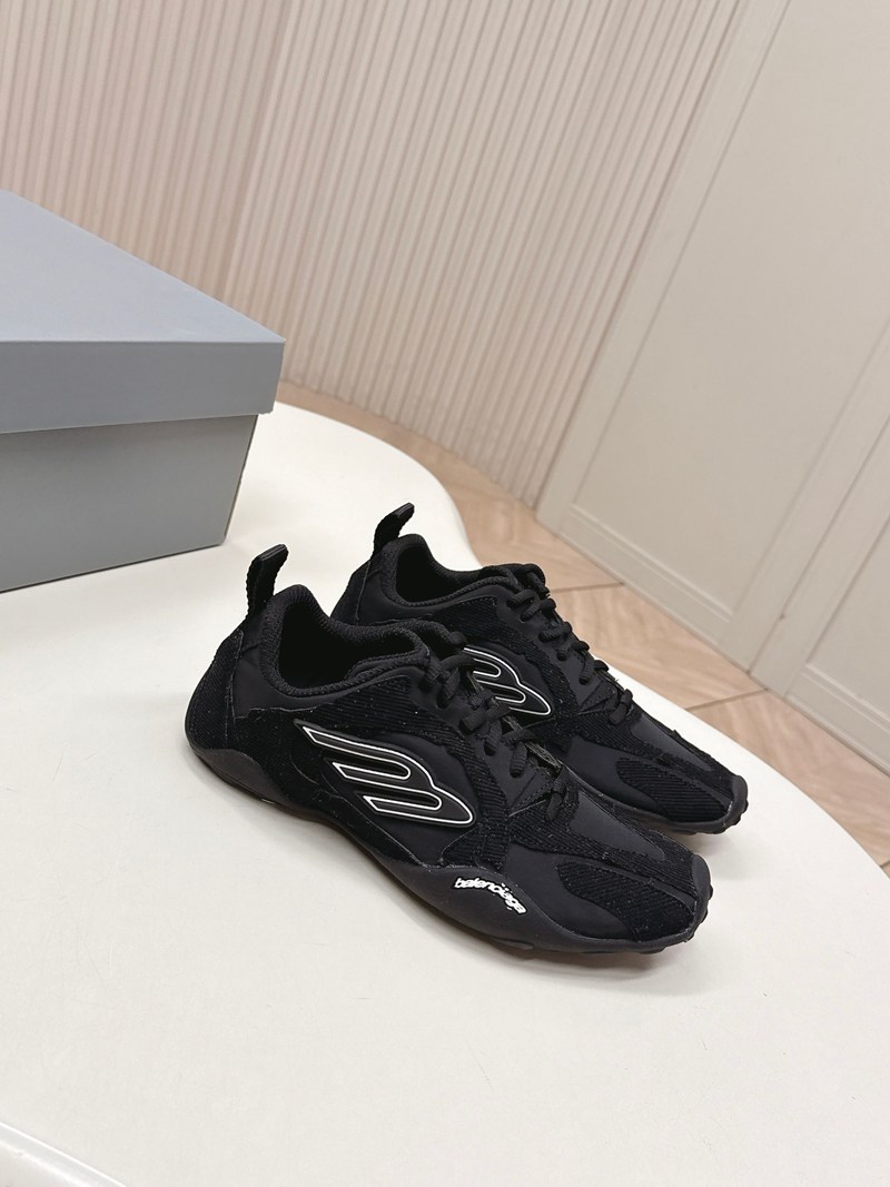 Balenciaga 3B Technical Mesh Sneakers — صورة 1