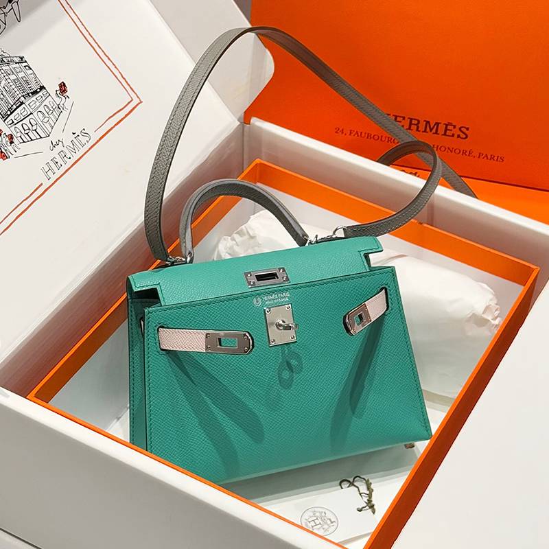 Hermès Structured Top Handle Bag — صورة 1