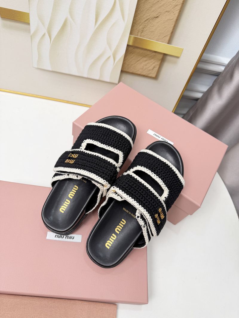 Miu Miu Crochet Platform Slides — صورة 1